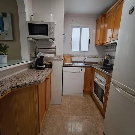 Pmt31 Modern 2-bed 150 M To Locos Beach-pool-free Parking-high Speed Wifi Apartmán *