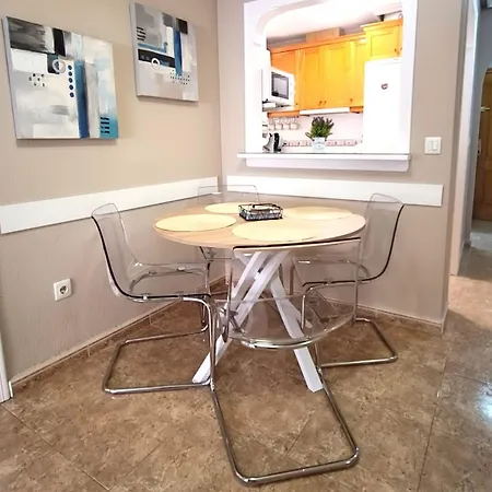 Appartamento Pmt31 Modern 2-bed 150 M To Locos Beach-pool-free Parking-high Speed Wifi